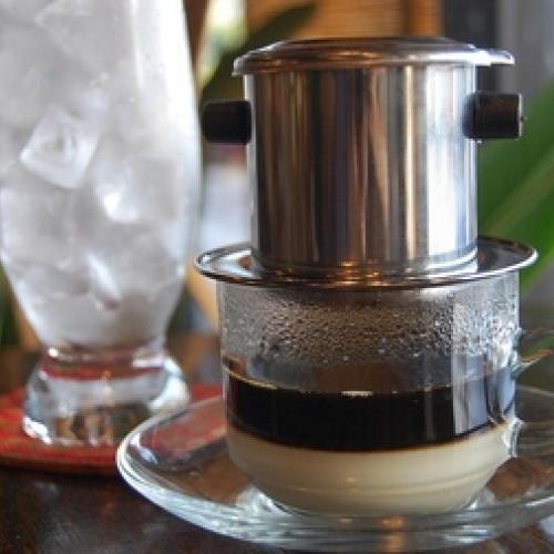 Pha cà phê Việt Nam